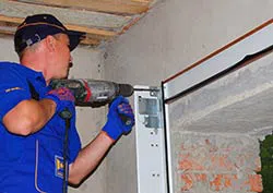 Trust Garage Door Westminster, CA 714-677-9539 - repair-side